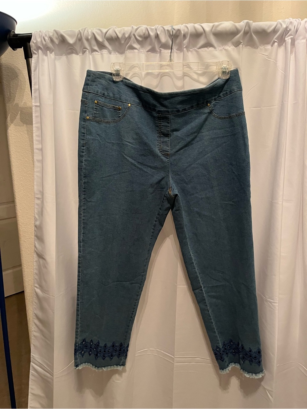 Women's Dark Teal Embroidered Hem Pull-On Jeans